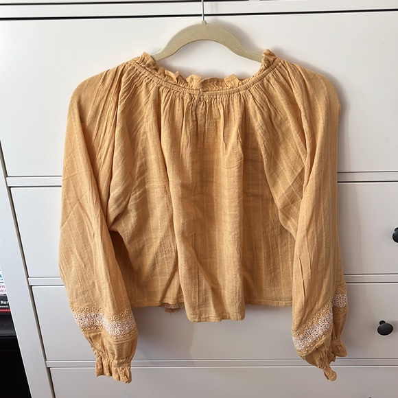 Long-sleeve Blouse from American Eagle - Picture 2 of 5